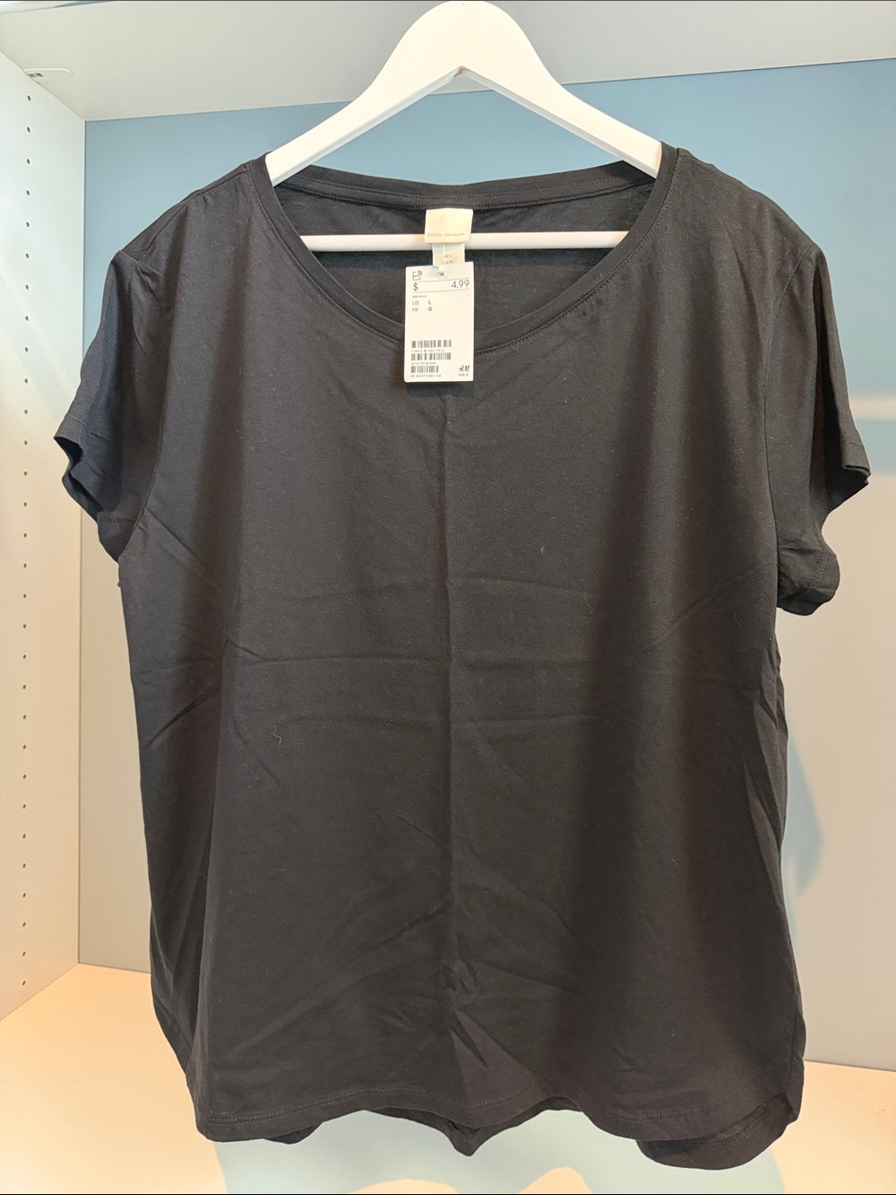 NWT H& M Basics Black Short Sleeve tee. Sz large. Lightweight. Classic styling.